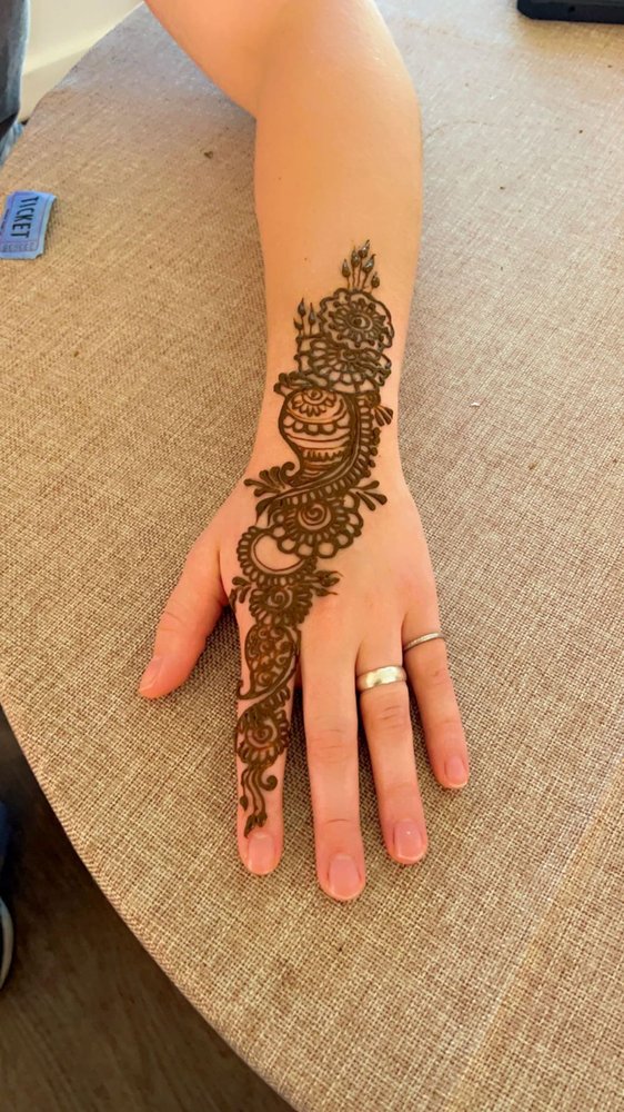 Henna design 18