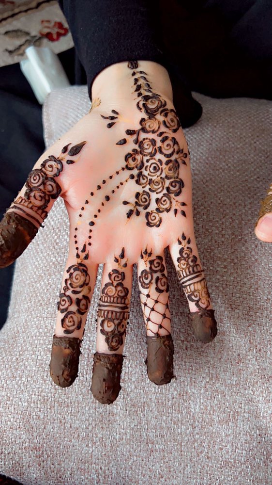 Henna design 19